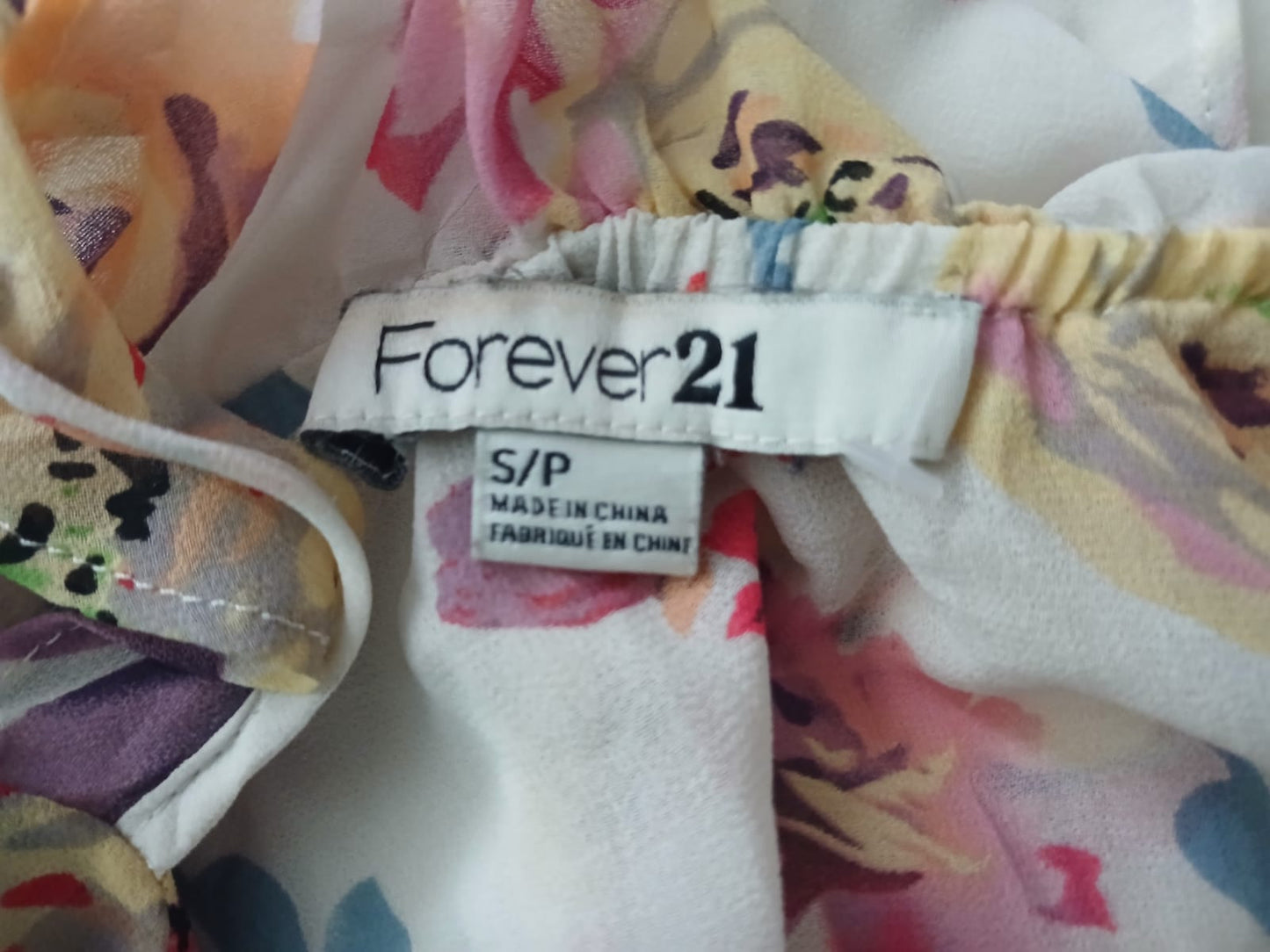 Blusa de Flores Forever 21 Talla S