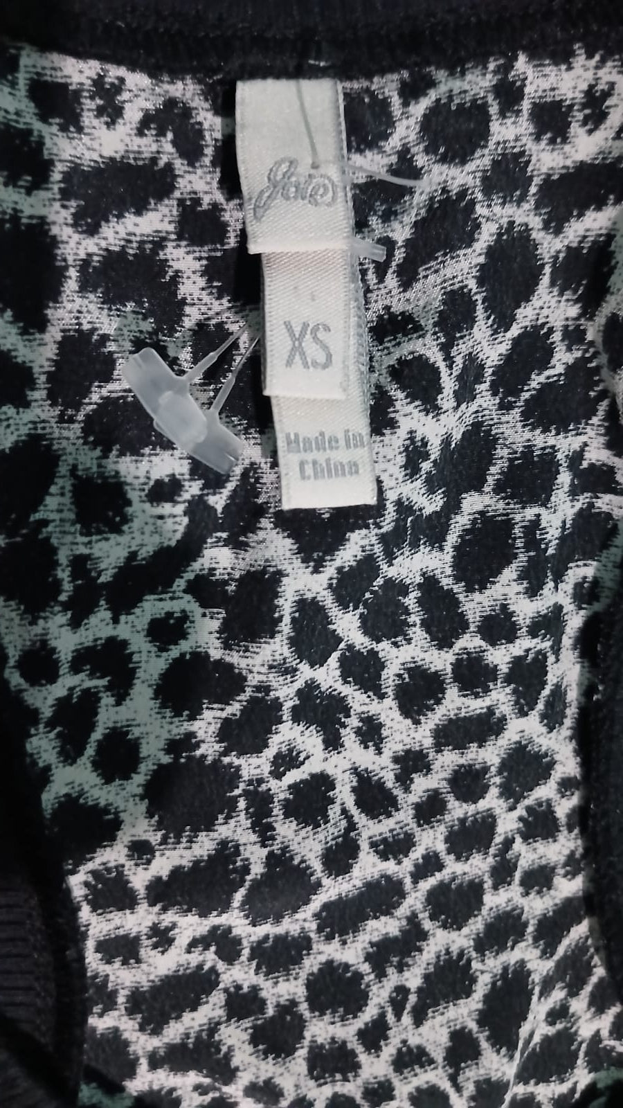 Blusa Sin Mangas Guepardo Seda  Deportiva Joie  Talla Xs